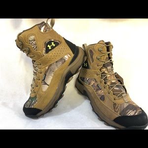 UA Speed Freek Bozeman Hunting Boots SZ 9 Mens